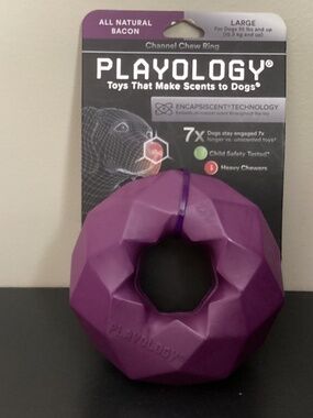 NWT PLAYOLOGY BACON SCENT DOG CHEW RING/TOY FOR DOG 35lbs and up